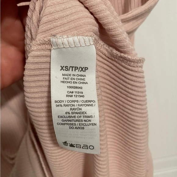 5/20$ Dynamite Pink Ribbed Top with Zipper Detail - Picture 3 of 4